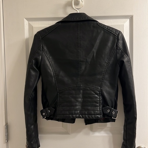 Forever New Leather Jacket. - Picture 4 of 5